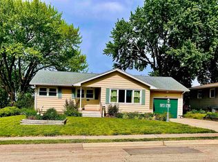 1925 Carter Rd, Dubuque, IA 52001