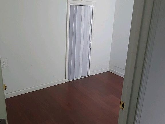 3rd image of 908 East Ave #B