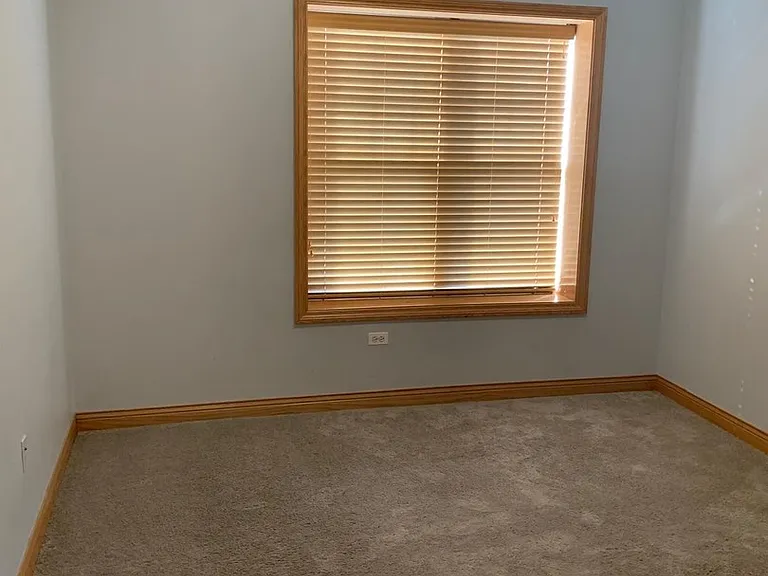 101 Pointe Dr #102 — Photo 5