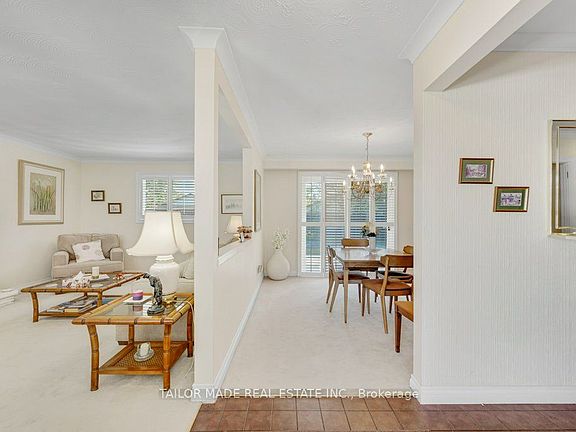 3rd image of 22 Greystone Cres