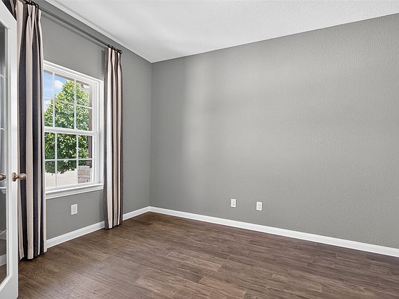4th image of 2020 Bronte Dr #Cct6c9