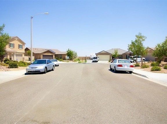 4th image of 3127 Garnet Ln