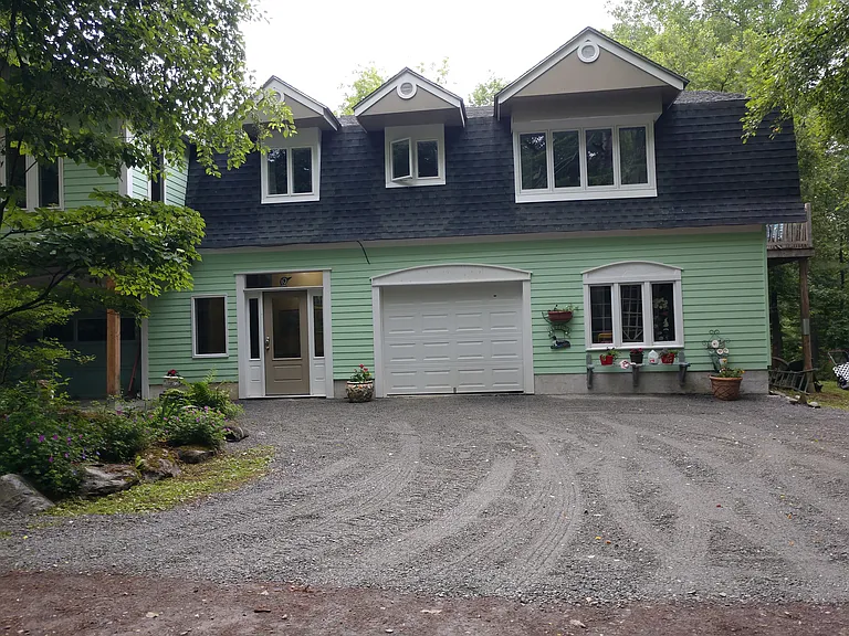 Loon Holw — Photo 1