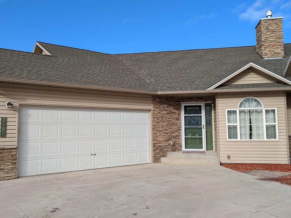 1st image of 2805 Stoney Creek Ln