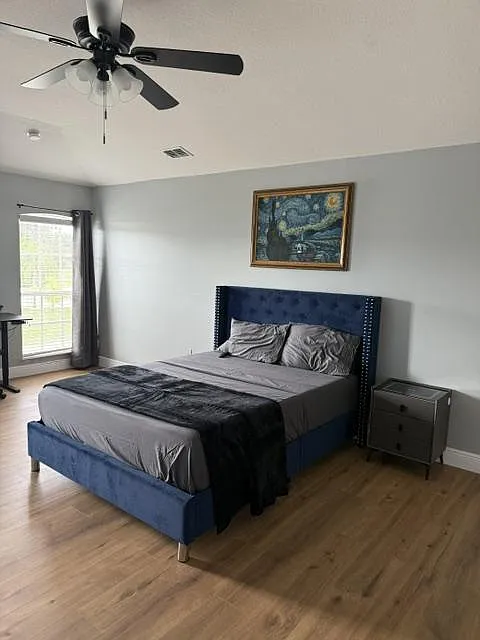 4 bed, 6.5 bath, 3884 sqft, $1,252 — Photo 1
