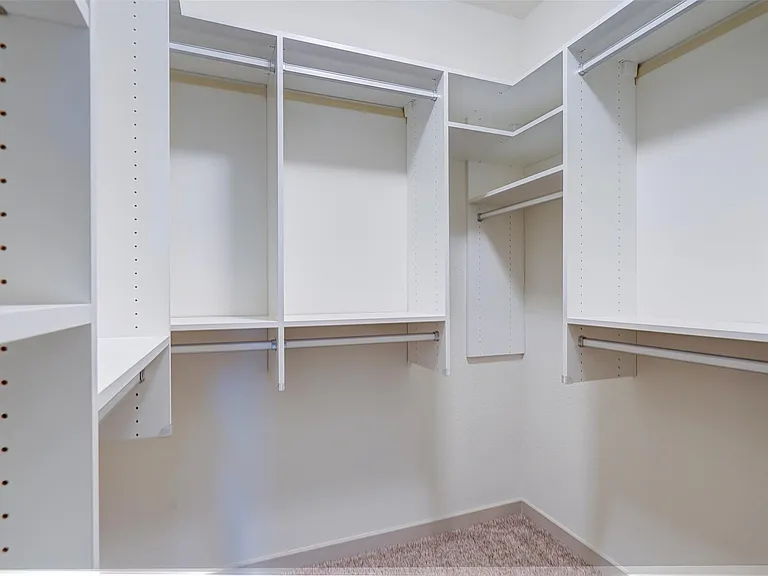 4613 Tully Dr — Photo 29