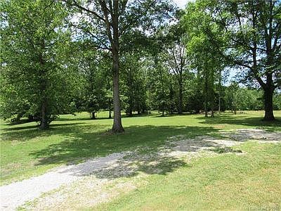 2nd image of 217 Glenn Brandon Rd