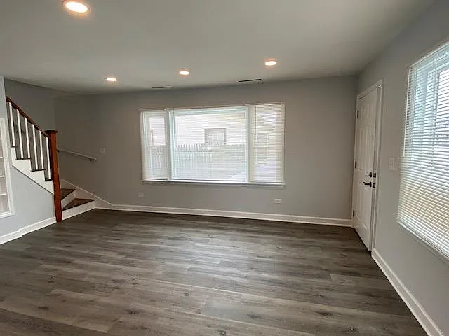 218 W Pineview Dr — Photo 4