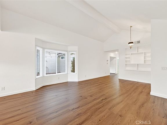 2nd image of 5 Oakgrove #5-45