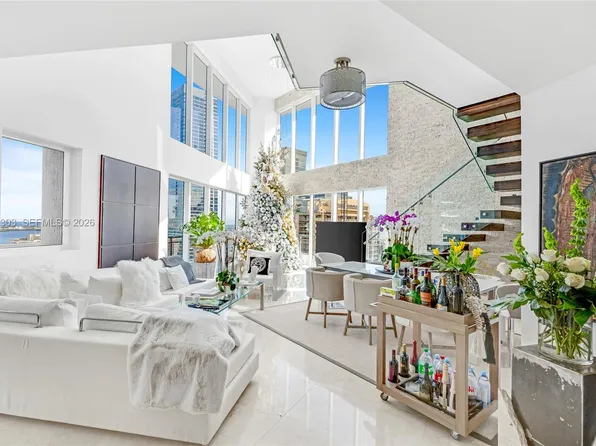 60 SW 13th St APT 3200, Miami, FL 33130
