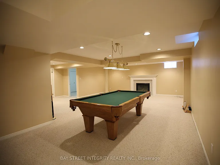 1906 Stoneybrook Ct — Photo 14