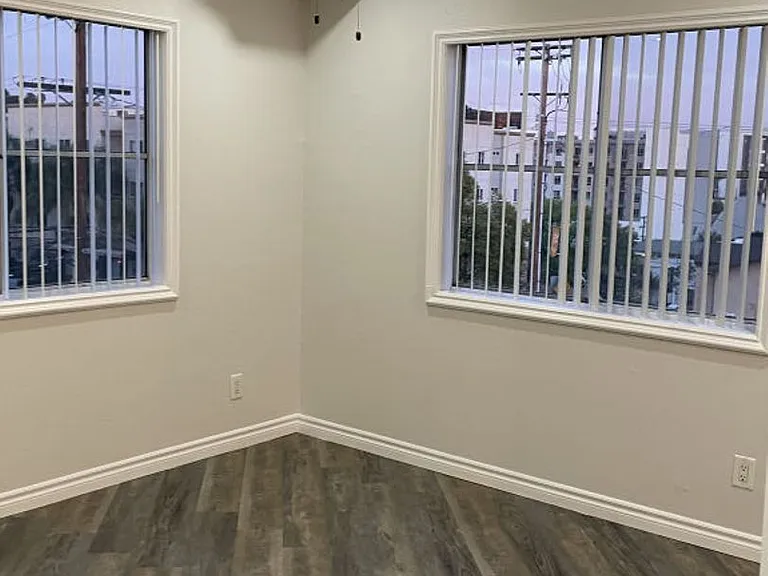 Villa De Adel Apts — Photo 176