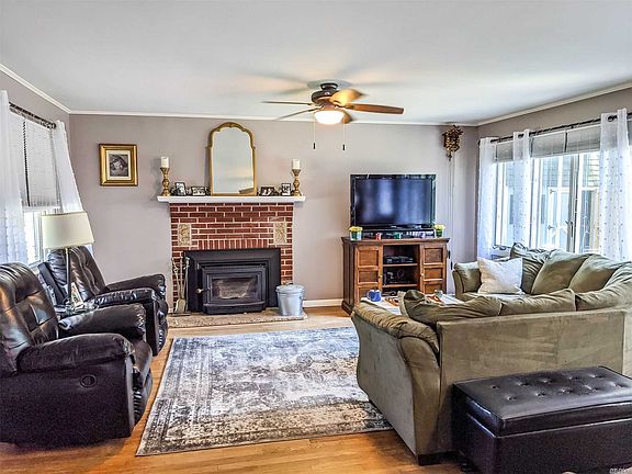 3rd image of 226 Tremont Ave