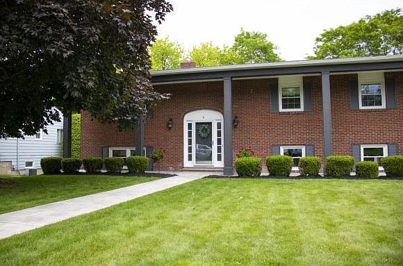 1st image of 16 Devon Blvd