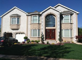 298 Savoy Ave, Edison, NJ 08820