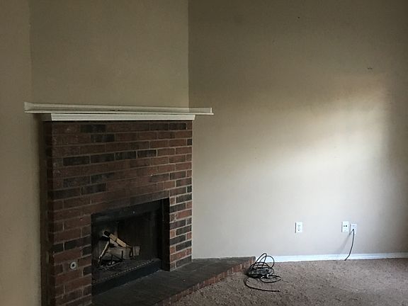 3rd image of 2418 W Gum St