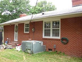 2nd image of 701 W 21st St