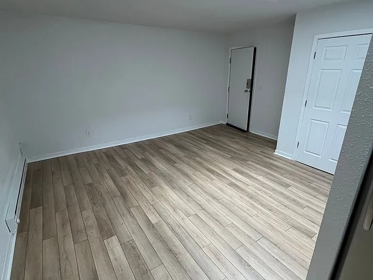 424 N Main St — Photo 9