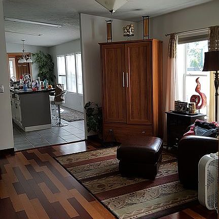 2nd image of 528 Woodcreek Blvd