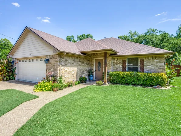 402 E Main St, Tioga, TX 76271