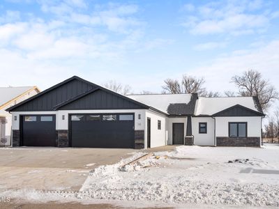 515 Mehrer Dr, Bismarck, ND, 58504