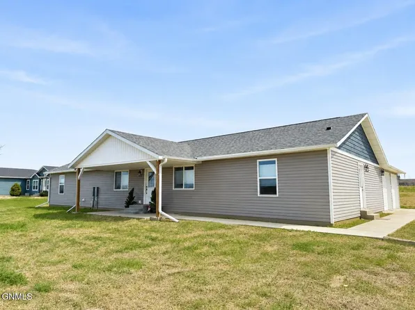 5476 Mathew Ave, Williston, ND 58801