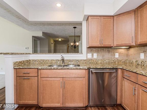 3rd image of 3800 Ridge Knoll Ct Unit 306B