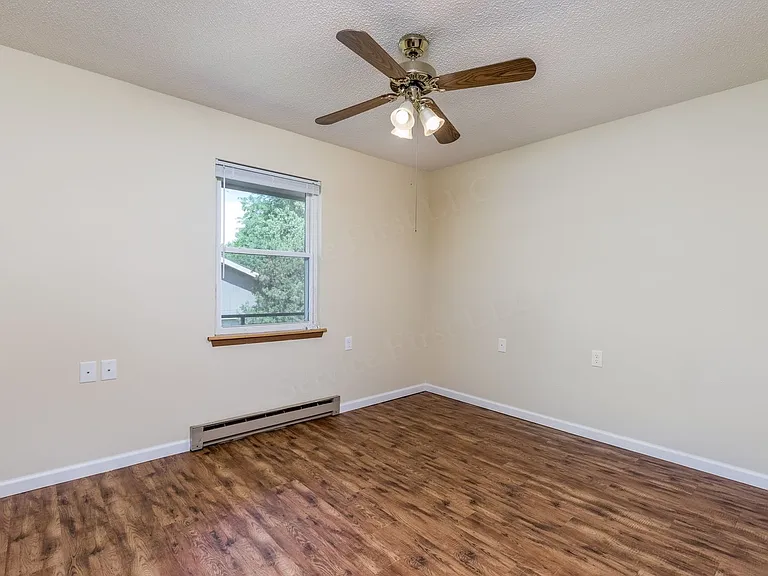 8 Wallingford Dr — Photo 11