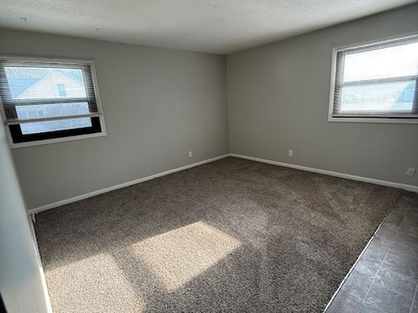 301 W North St #11