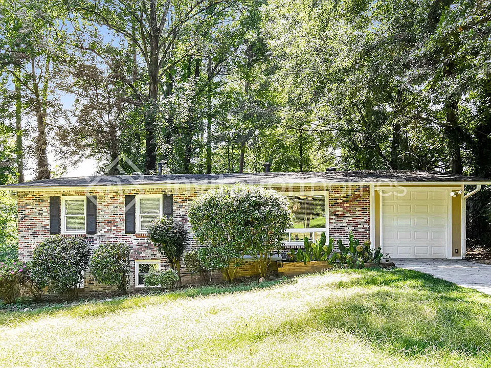 1627 Wildwood Rd