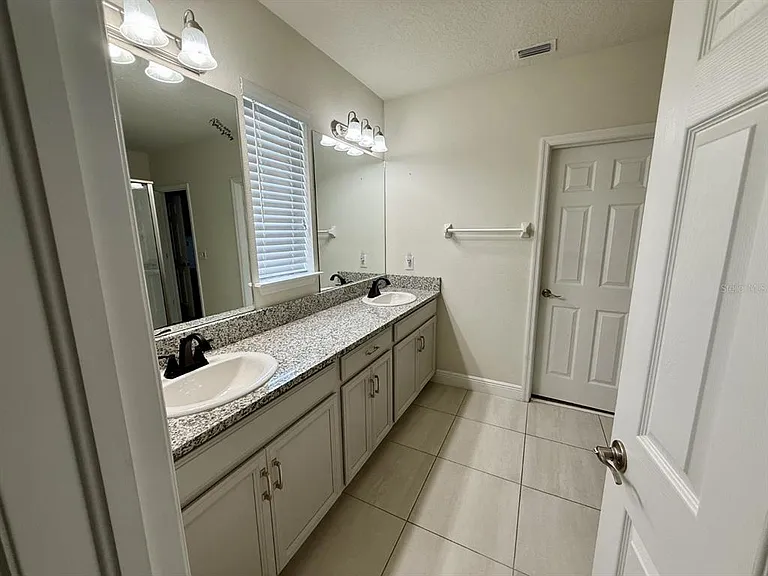 13456 Palmera Vista Dr — Photo 7