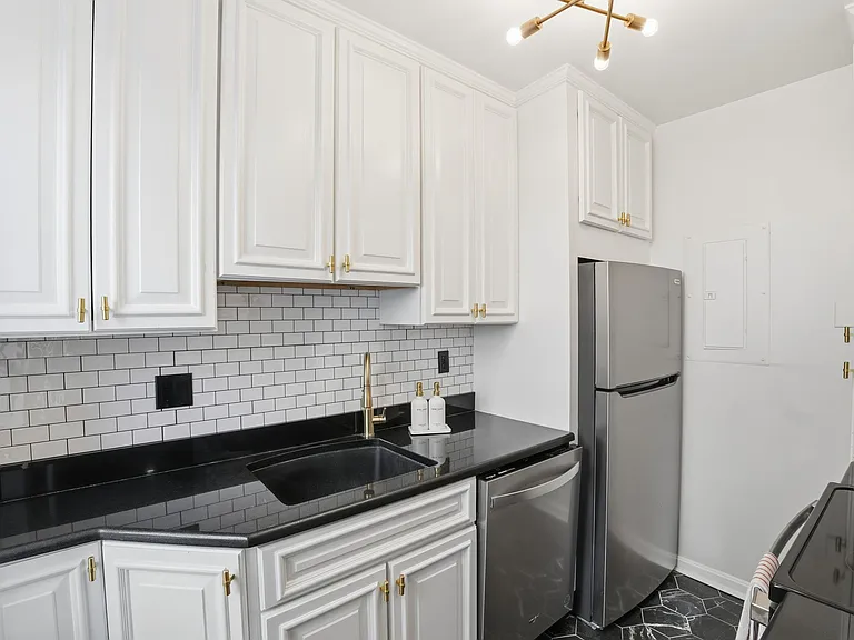 2001 16th St NW #202 — Photo 3