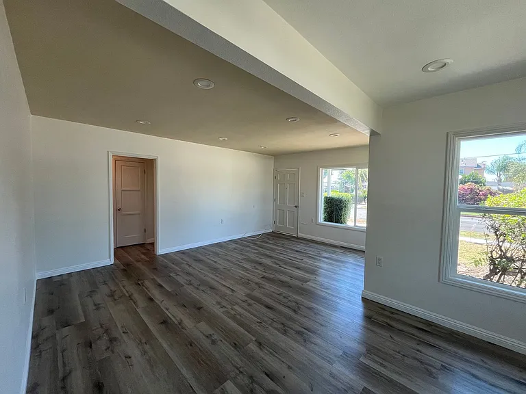 7420 Vicki Dr — Photo 11