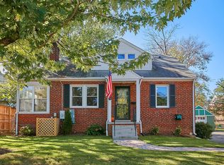700 N Greenbrier St, Arlington, VA 22205