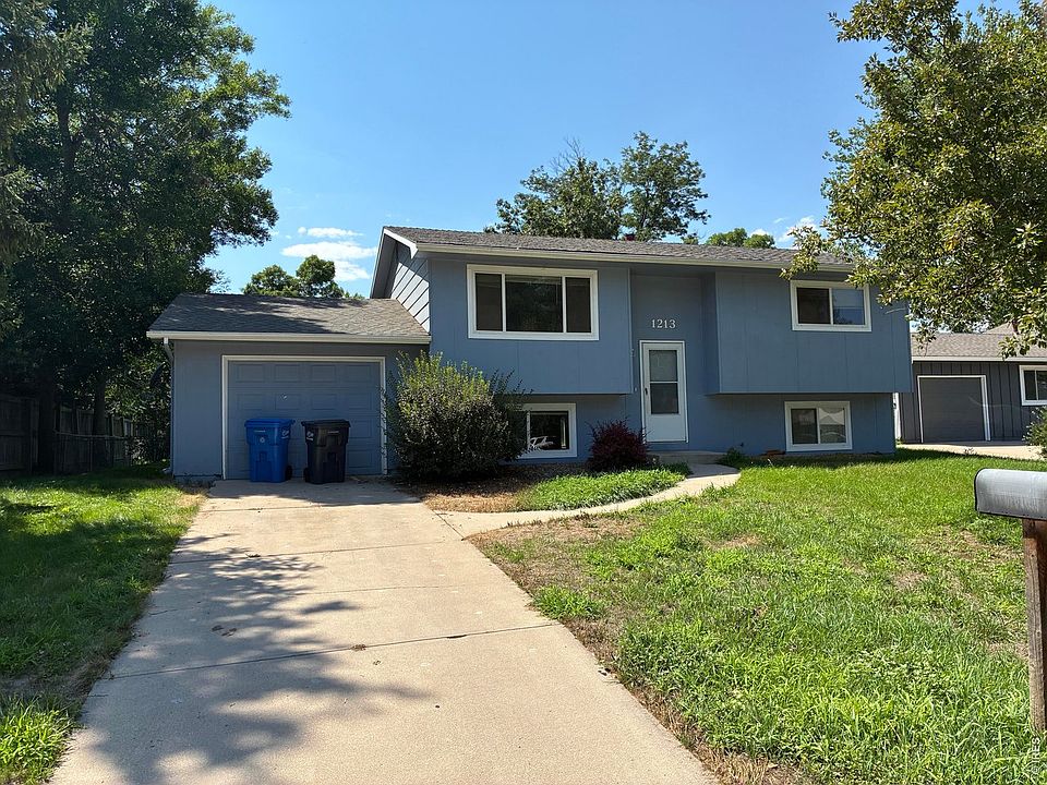 1st image of 1213 Village Ln