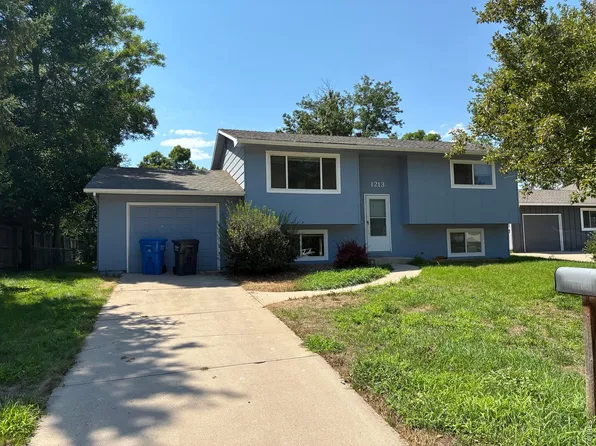 1213 Village Ln, Fort Collins, CO 80521