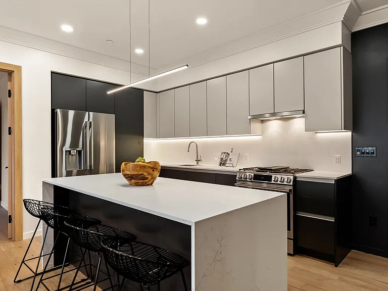 386 Washington St #202 — Photo 8