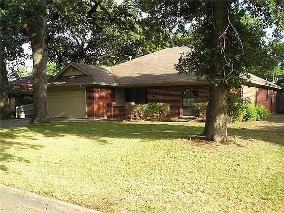 2nd image of 504 Baylor Dr
