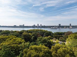 98 Riverside Dr APT 17C, New York, NY 10024
