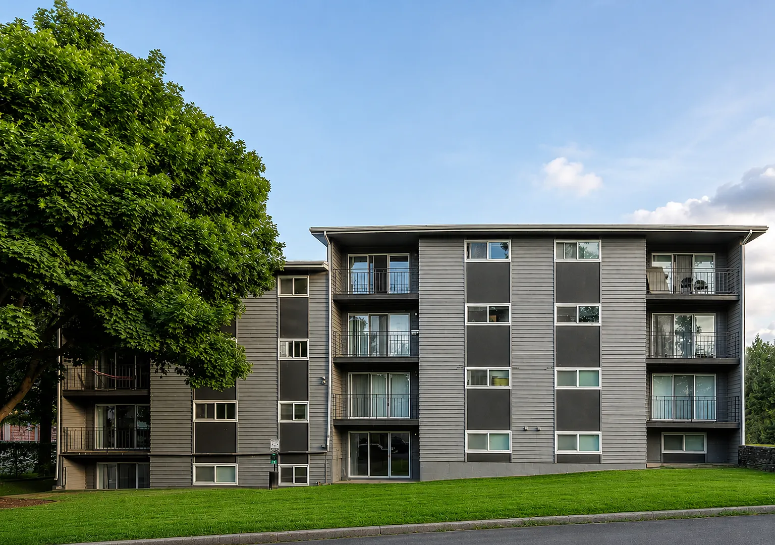 Comfortable 2 Bed / 1 Bath Just Steps from EWU — Photo 1