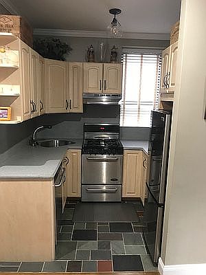 3rd image of 521 E 83rd St APT 5R