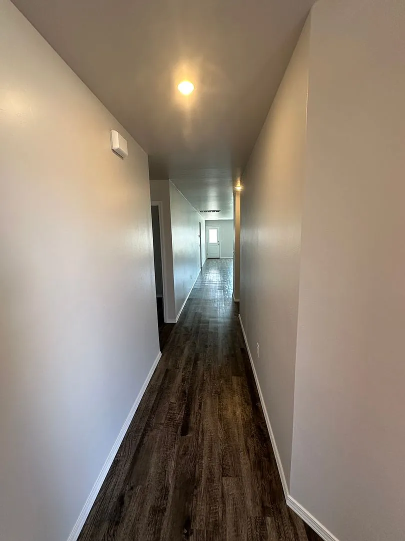 Step Right Up to Savings! | Save $250 on Your First Month's Rent + 4-Bedroom, 2-Bath Home with Fe... — Photo 4