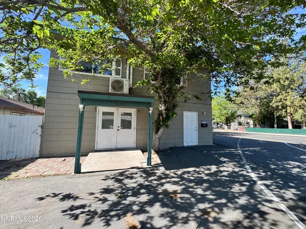 2085 G St, Sparks, NV 89431