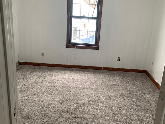5th image of 426 Davey St #1