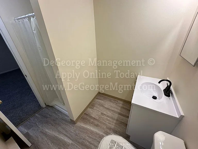 Parkview Apartments — Photo 103