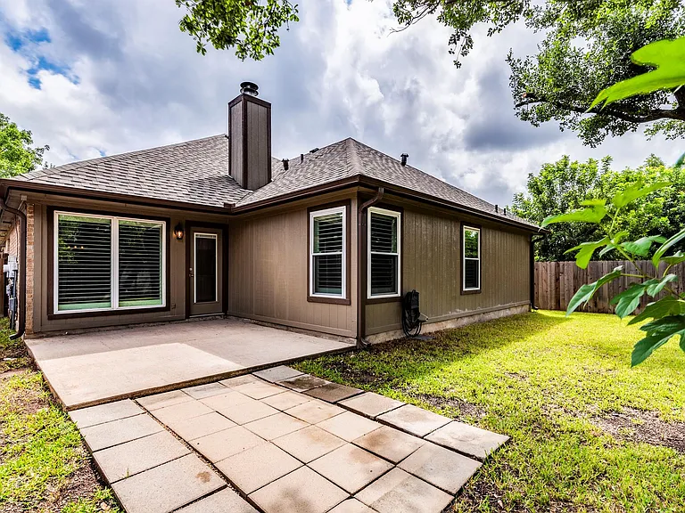16704 Tomcat Dr — Photo 36