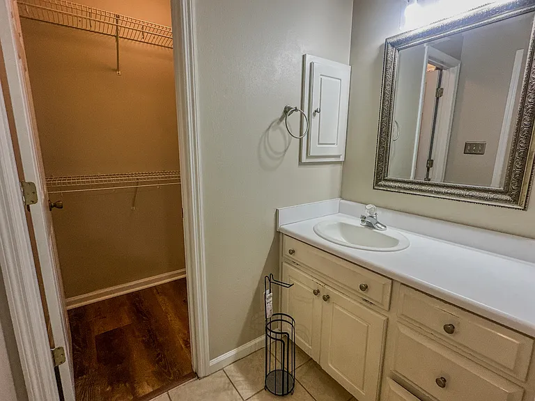 3924 Heatherwoods Dr — Photo 11