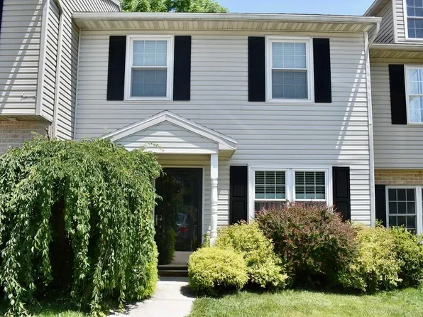 4490 Scotland Main St, Chambersburg, PA 17202