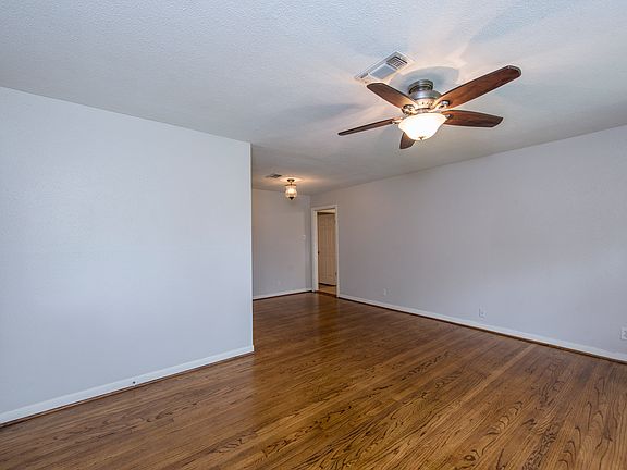 3rd image of 4719 Nina Lee Ln