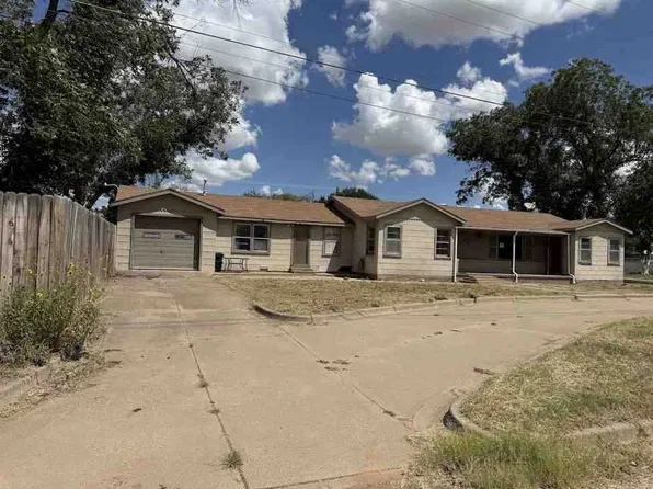 854 E 14th St, Colorado City, TX 79512